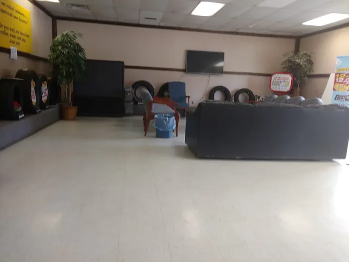 Auto & Truck Tire Center 4