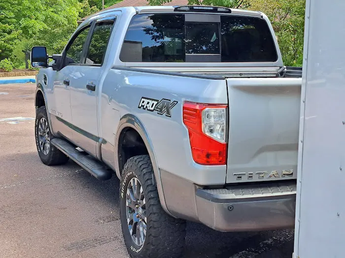 B & B Auto Glass 5