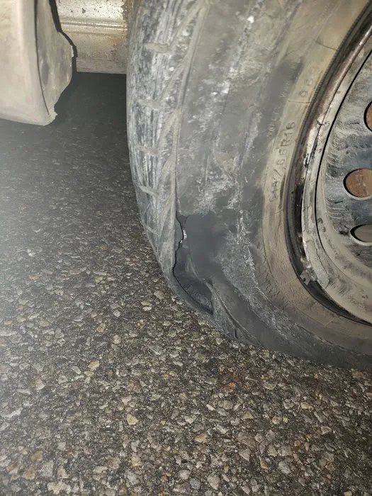 Eakin Road Tire Shop 6
