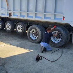 JDS COMMERCIAL TIRES ico
