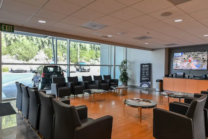 Mercedes-Benz of Laguna Niguel Parts Center 2