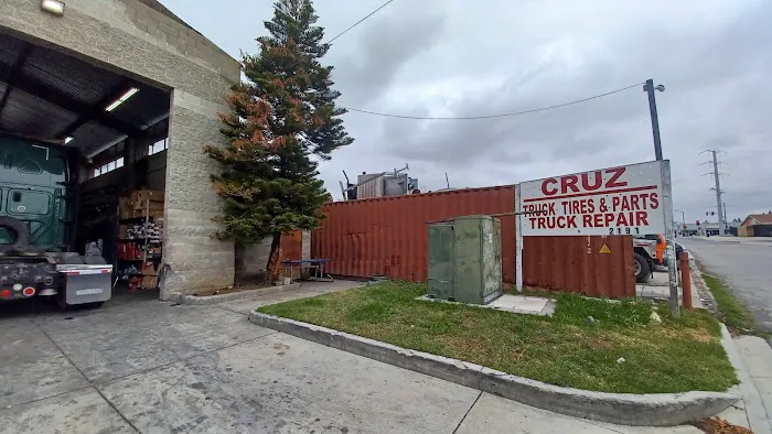 Cruz Tire & Truck Repair 2