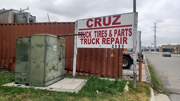 Cruz Tire & Truck Repair 1