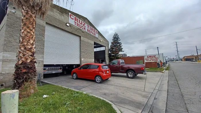 Cruz Tire & Truck Repair 6