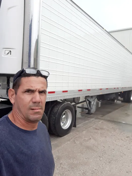 Cruz Tire & Truck Repair 5