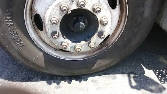 H & R Smog Check & Auto Repair 2
