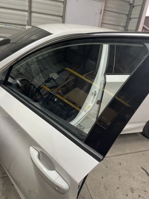 Soto's Auto Glass LLC 0