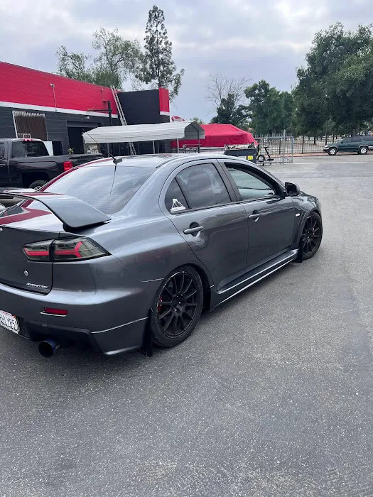 Genuine Customs & Collision Center 8