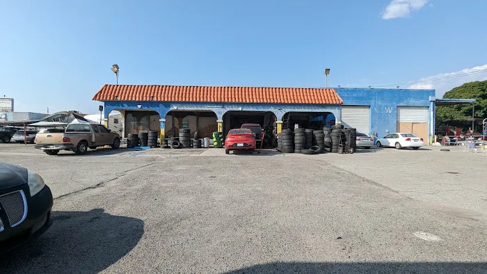 A Solutions Tire Shop 0