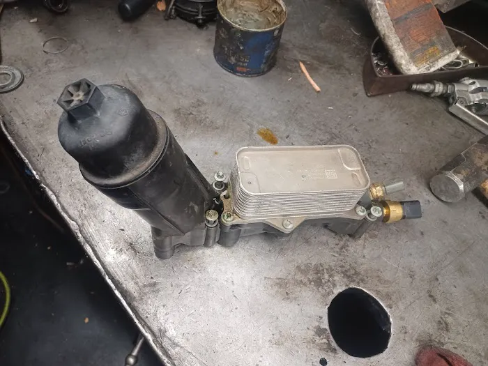 Cesars Auto Repair 9