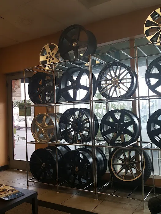 Bob & Al's Tires 0
