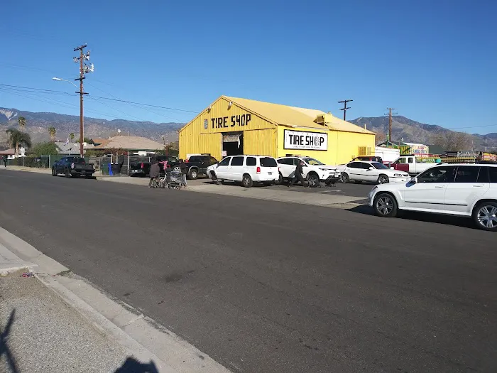 Universal Tire Shop 8