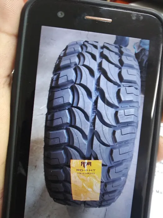 Universal Tire Shop 4