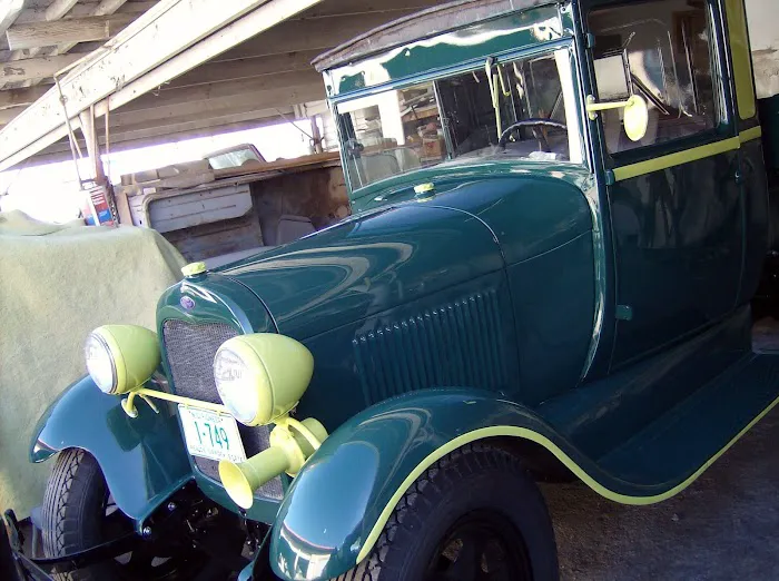 Castillo Auto Body Works 5