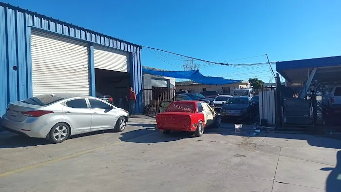 Lamborgs Auto Body 1