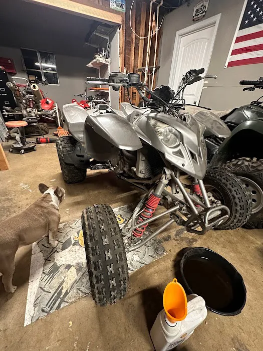 Grizzly's Dirt Bike, ATV & UTV Service Garage 0