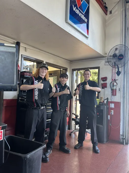 Valvoline Instant Oil Change 6