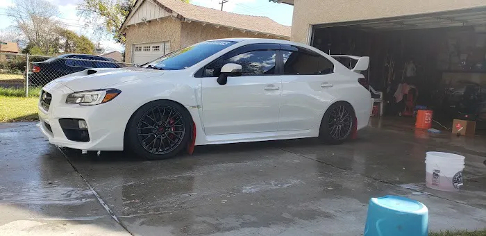 Banda's Auto Body & Paint 4