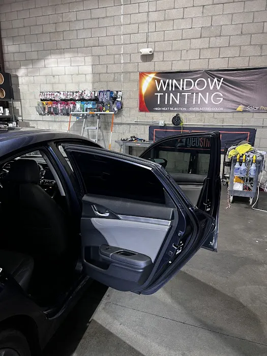 Road Masters Audio&Tint 5