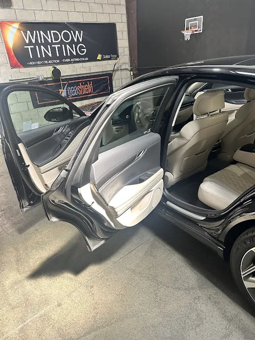 Road Masters Audio&Tint 7