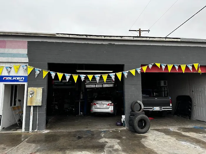 A And M Muffler 0