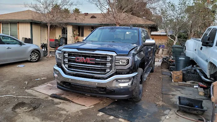 Class Acts Auto Body & Paint 3
