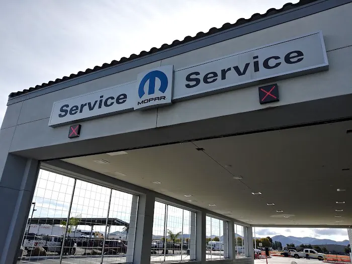 Hemet CDJR Service Department 1