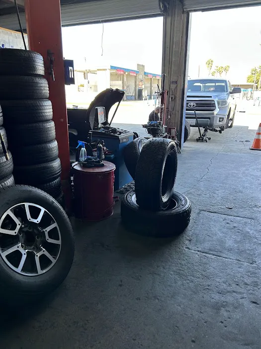 Flips Tires llantera 9