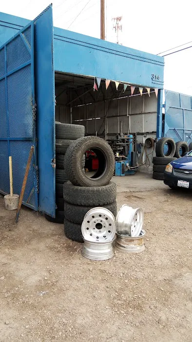 Fuentes Tires 3