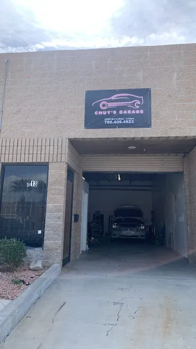 CHUY’S GARAGE 0