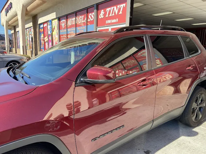 Diamond Star Auto Glass and Tint - Lake Elsinore 4