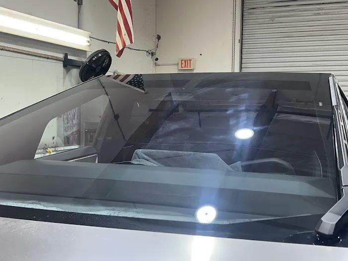 Lake Elsinore Central Auto Glass and tinting 0
