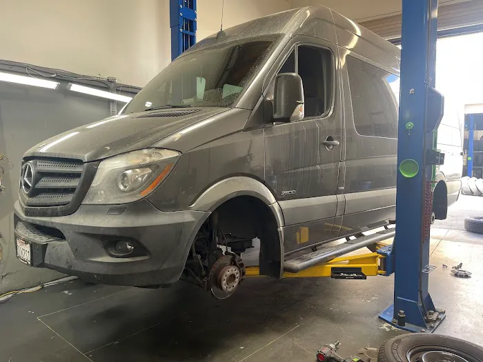 Steve's Quik N Tires & Auto Repair 9