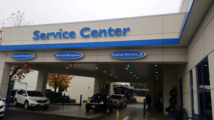 DCH Honda of Temecula Service Center 9