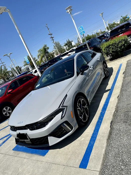 DCH Kia of Temecula Service Center 0