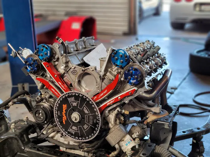 Papinis Garage 9