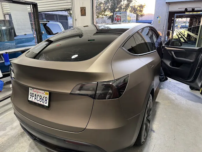 Redhawk Auto Glass 6