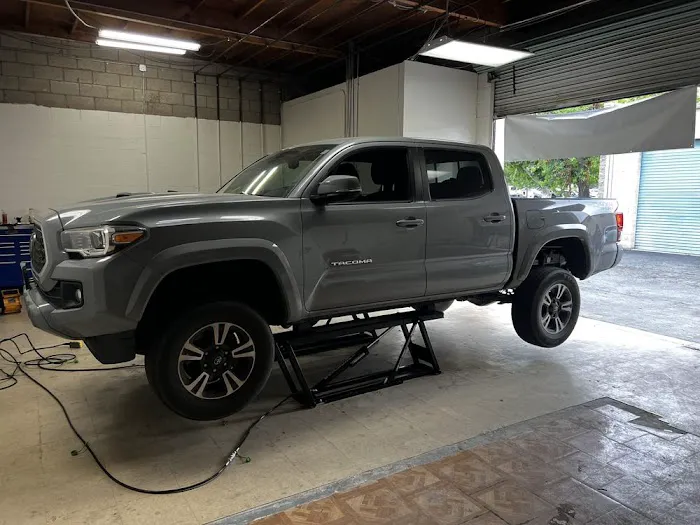 Frankies Tires and Brakes 6