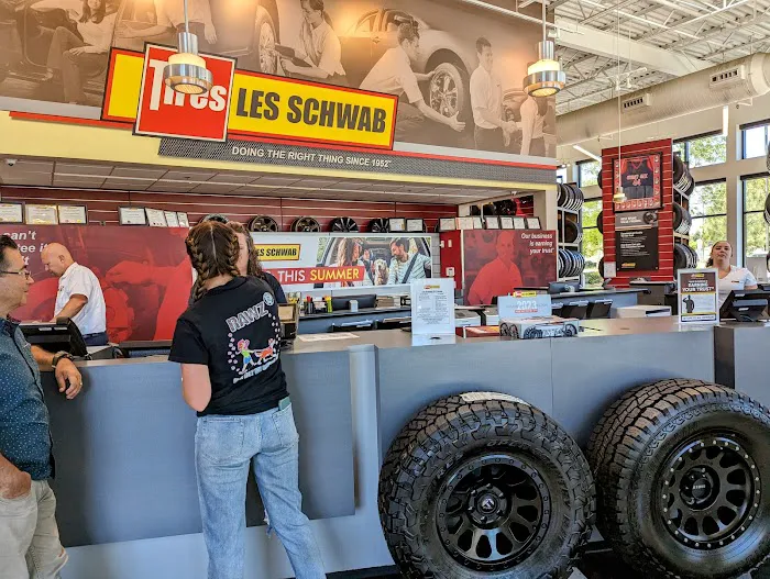 Les Schwab Tire Center 5