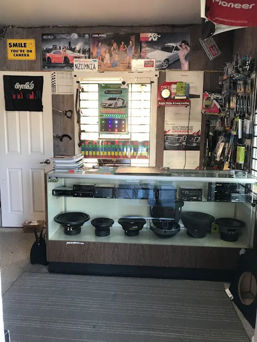 Nzomnia Car Audio 8