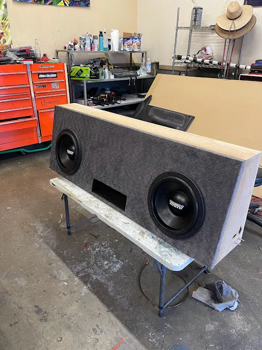 Acosta Customs 4
