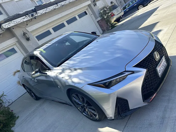 Senior Tech Auto Glass 6