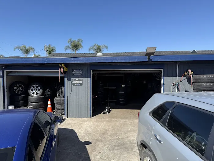 4 CORNERS WHEELS & TIRES INC. 8