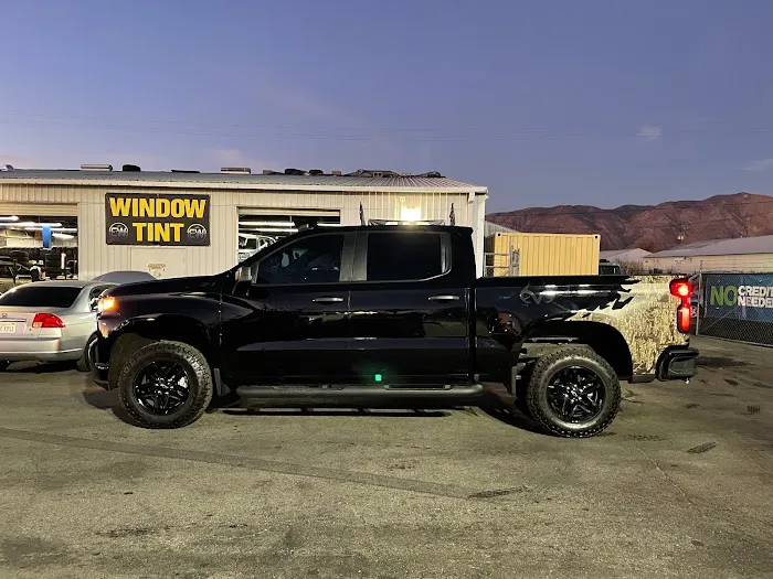 CW TINT SHOP 4