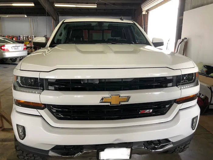 CW TINT SHOP 6