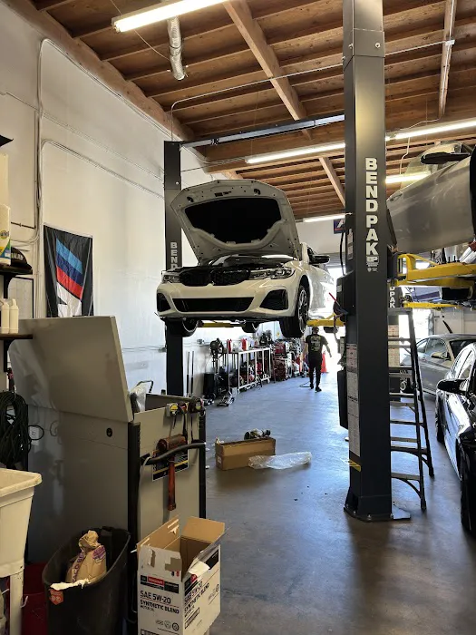 Manji Motorwerks 3