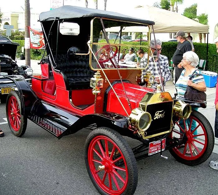 Bowden's Auto Body 9