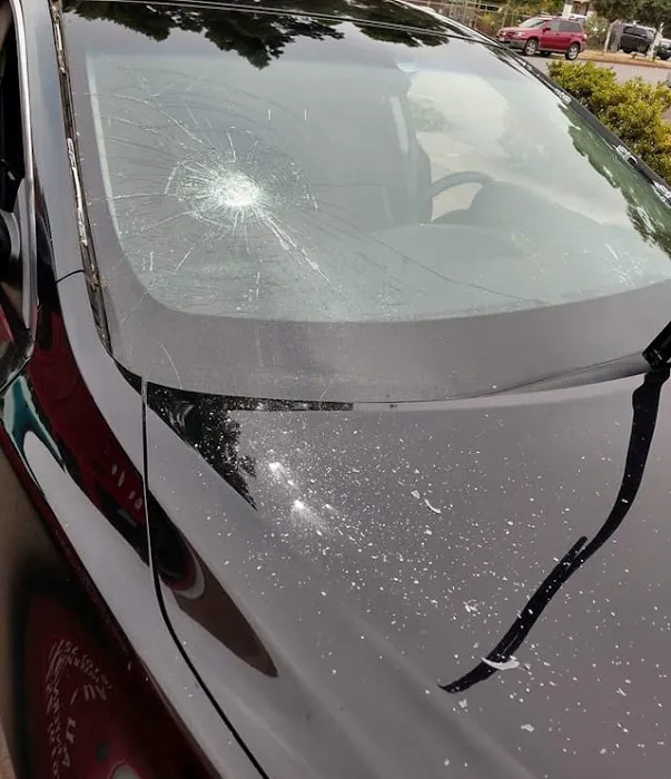 Auto Glass Mobile Service 9