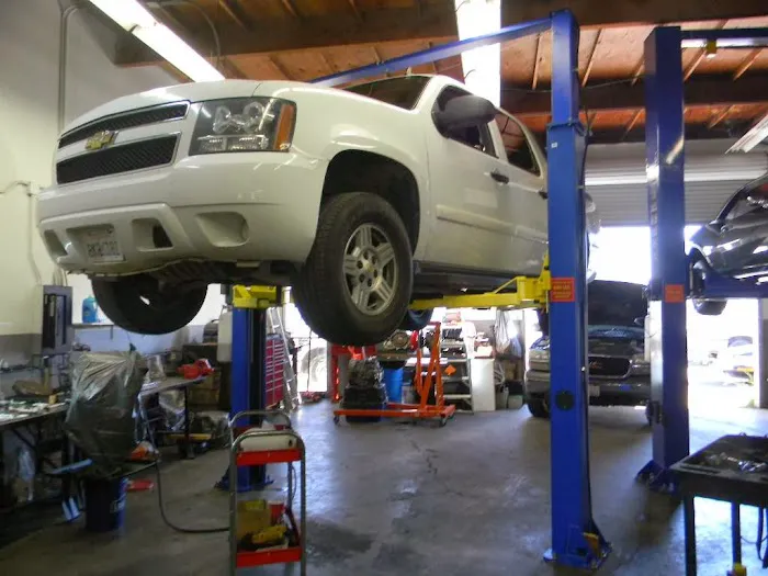 R & D Automotive 0