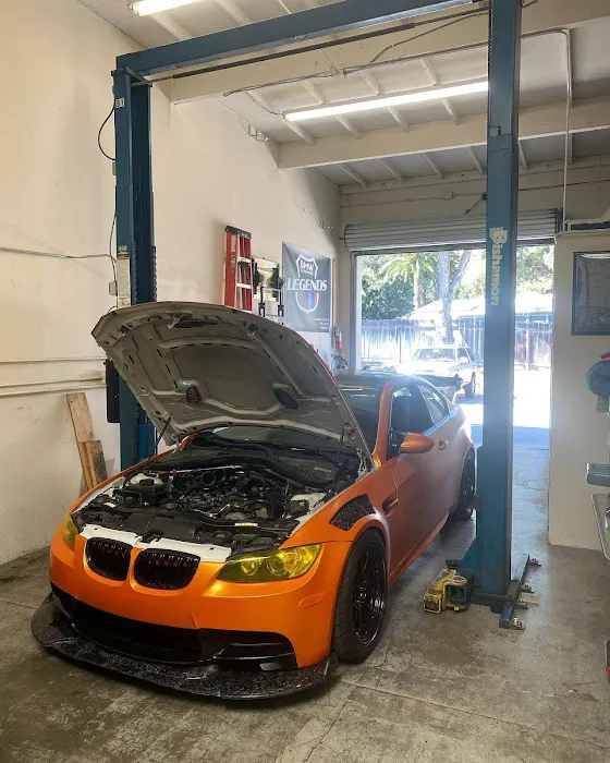 Legends BMW Automotive 6